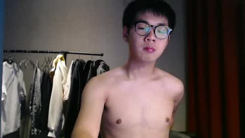 Snapshot of handsome_mannn chatting on September 13, 11:07 pm handsome_mannn online show from September 13, 11:07 pm