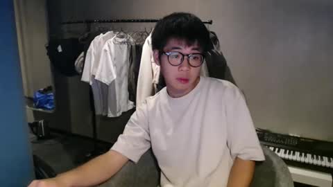 Snapshot of handsome_mannn chatting on September 26, 7:55 pm handsome_mannn online show from September 26, 7:55 pm