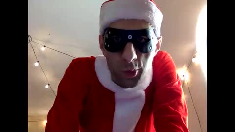 Snapshot of handsomealfie chatting on December 22, 10:47 pm HandsomeAlfie online show from December 22, 10:47 pm