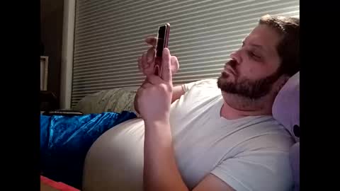Snapshot of handsomedaddy198923 chatting on October 15, 6:27 am handsomedaddy198923 online show from October 15, 6:27 am