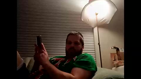 Snapshot of handsomedaddy198923 chatting on October 11, 7:02 am handsomedaddy198923 online show from October 11, 7:02 am