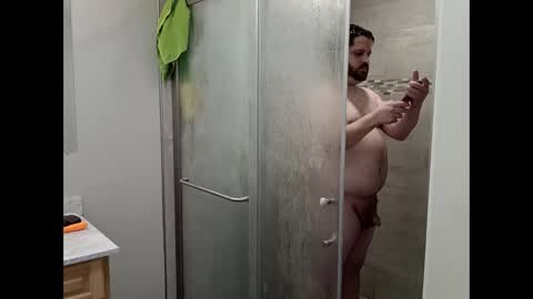 handsomedaddy198923 online show from December 3, 9:26 pm