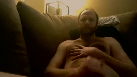 hangitoutplease online show from February 18, 3:28 am