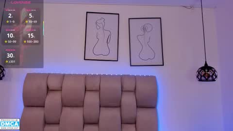 hanna__evans_ online show from March 23, 12:21 pm