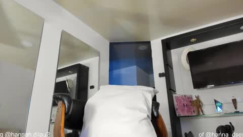 Snapshot of hanna_dilu chatting on September 19, 12:48 am hannah dilau online show from September 19, 12:48 am