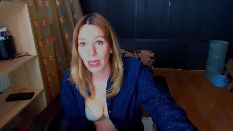 hanna_ha online show from April 1, 7:00 pm