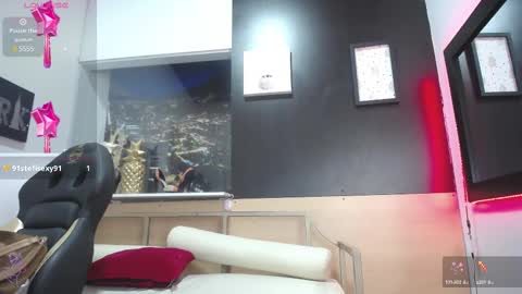 Snapshot of hanna_lamber chatting on March 8, 5:38 am hanna_lamber online show from March 8, 5:38 am