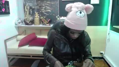 Snapshot of hanna_lamber chatting on March 12, 2:09 am hanna_lamber online show from March 12, 2:09 am