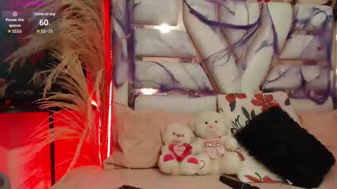 Snapshot of hanna_plum chatting on October 4, 3:21 pm hanna_plum online show from October 4, 3:21 pm