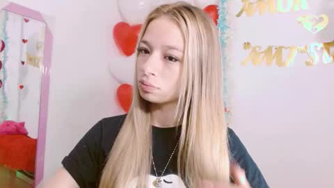 Snapshot of hannah_026 chatting on September 12, 11:12 am Hannah 027 online show from September 12, 11:12 am