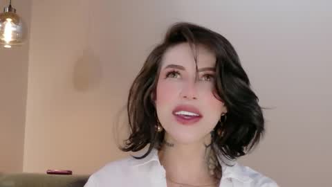 Hannah  online show from March 31, 2:45 am