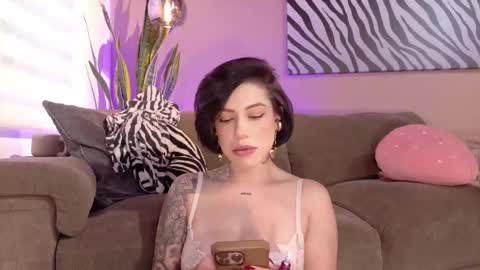 Hannah  online show from September 9, 9:48 pm