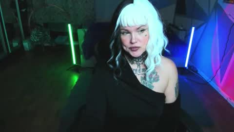 Snapshot of hannah_chaos chatting on September 30, 4:34 am Hannah online show from September 30, 4:34 am