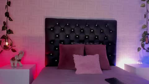 Snapshot of hannah_jonhson_1 chatting on February 1, 12:26 pm Hannah online show from February 1, 12:26 pm