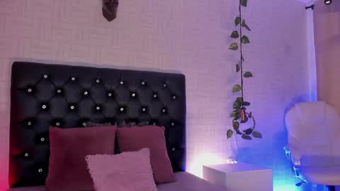 Snapshot of hannah_jonhson_1 chatting on February 1, 3:28 pm Hannah online show from February 1, 3:28 pm