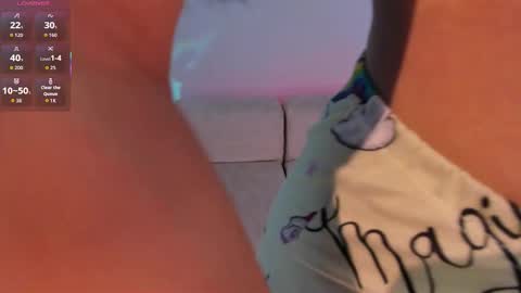 Snapshot of hannah_jonhson_1 chatting on October 16, 6:46 am Hannah online show from October 16, 6:46 am