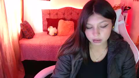 hannah_swet online show from February 18, 5:42 pm