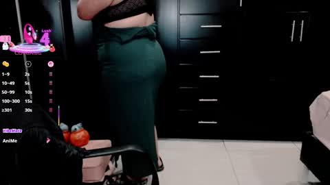 hannah_v online show from November 18, 3:31 am