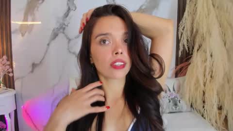 Snapshot of hannahill69 chatting on October 3, 5:16 am Hannahill69 online show from October 3, 5:16 am