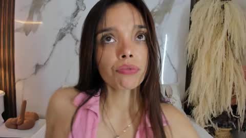 Snapshot of hannahill69 chatting on March 7, 10:13 am Hannahill69 online show from March 7, 10:13 am
