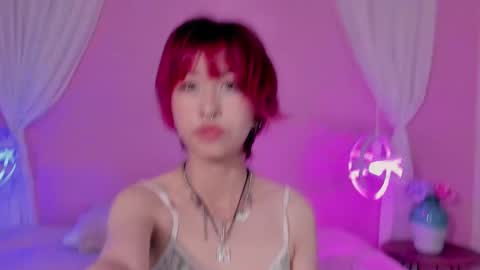 Snapshot of hannahpage chatting on March 7, 12:01 pm Hannah online show from March 7, 12:01 pm