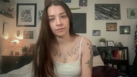 Hannah Taylor online show from February 3, 2:08 am