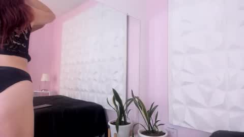 hannahtoons_ online show from October 24, 4:13 am