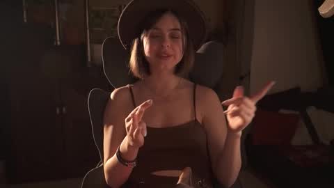 Hanna online show from February 12, 3:32 am