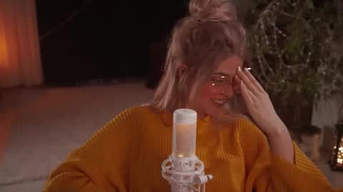 Hanna online show from February 22, 12:27 am