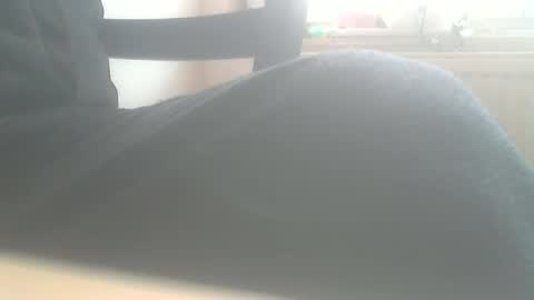 Snapshot of hannes_k chatting on February 15, 9:16 am hannes_k online show from February 15, 9:16 am