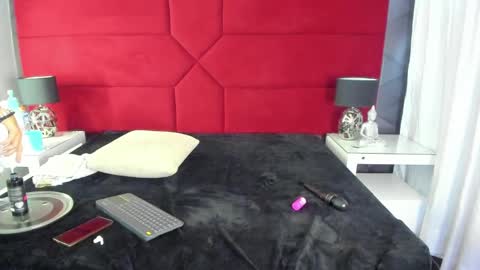 Snapshot of hanny_milf_ chatting on February 11, 11:53 am HANNY online show from February 11, 11:53 am