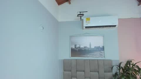 Snapshot of hanny_milf_ chatting on September 10, 11:55 am HANNY online show from September 10, 11:55 am