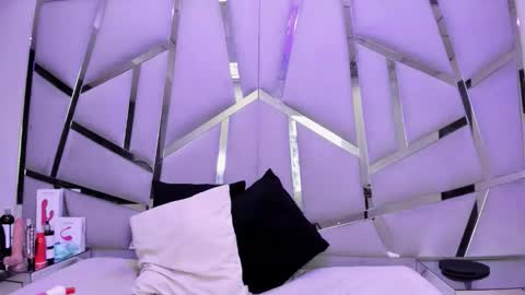 hanny_watson online show from March 17, 3:17 pm