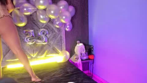 Snapshot of hannyk_ chatting on October 16, 1:33 pm hannyk_ online show from October 16, 1:33 pm