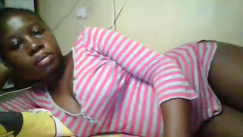 happy_dimple online show from October 22, 9:05 pm