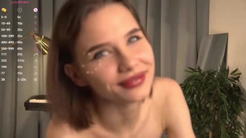 Snapshot of happynewdear chatting on September 22, 2:21 pm Evy online show from September 22, 2:21 pm