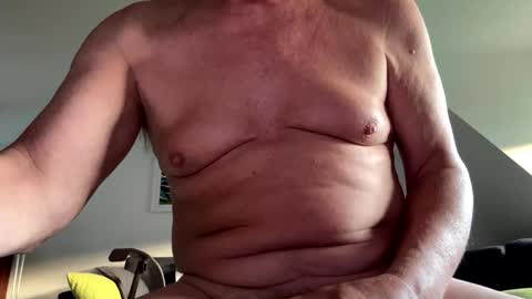 Snapshot of happysierra chatting on October 17, 6:28 am Harry online show from October 17, 6:28 am