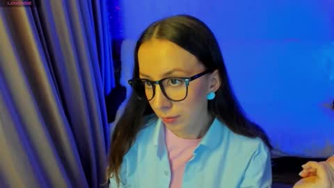 Stephanie online show from October 28, 4:52 pm