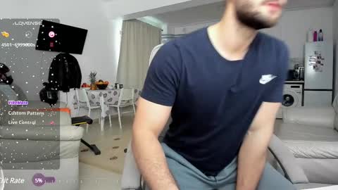 Snapshot of hard_chriss chatting on February 17, 8:19 am Hard Cock online show from February 17, 8:19 am