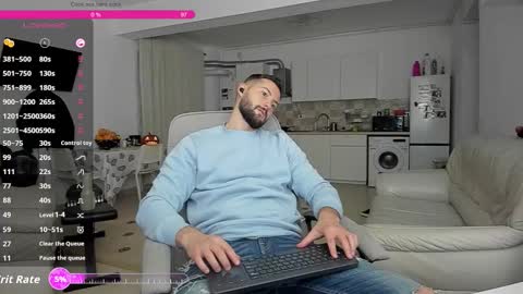 Snapshot of hard_chriss chatting on October 19, 6:12 pm Hard Cock online show from October 19, 6:12 pm