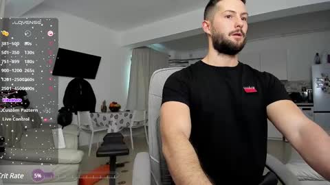 Snapshot of hard_chriss chatting on January 27, 11:22 am Hard Cock online show from January 27, 11:22 am