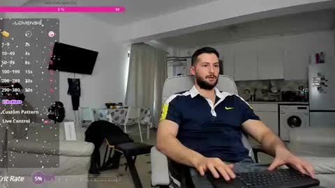 Snapshot of hard_chriss chatting on March 7, 11:29 am Hard Cock online show from March 7, 11:29 am