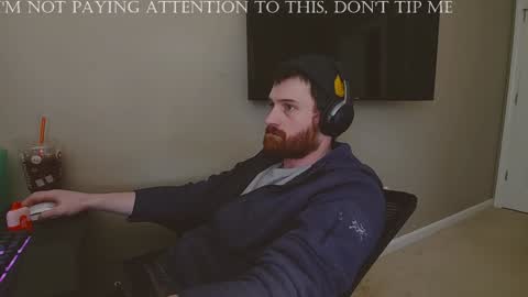 Tom online show from December 3, 4:11 pm