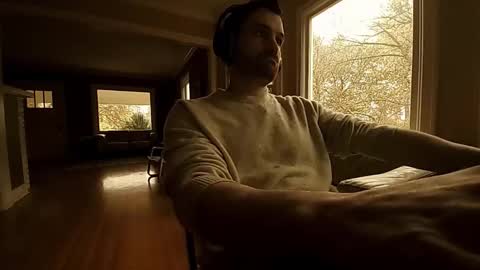 Tom online show from November 5, 9:50 pm