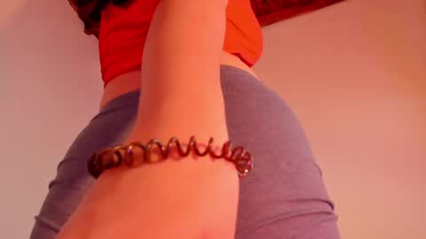 Snapshot of harley_red chatting on February 2, 6:47 am Annie online show from February 2, 6:47 am