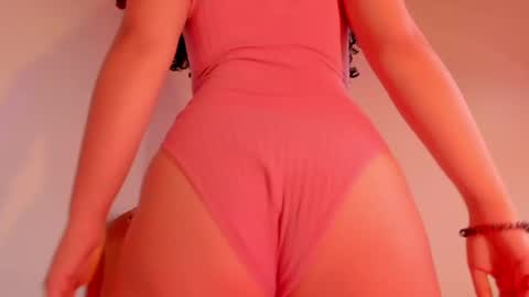 Snapshot of harley_red chatting on February 12, 6:19 am Annie online show from February 12, 6:19 am