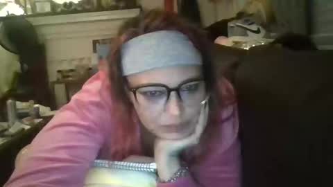 Snapshot of harleyquinnsey chatting on October 1, 6:12 am Harley online show from October 1, 6:12 am