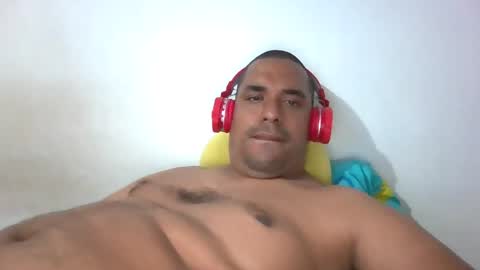 Snapshot of harpechediaz chatting on February 2, 1:45 am ricardo online show from February 2, 1:45 am