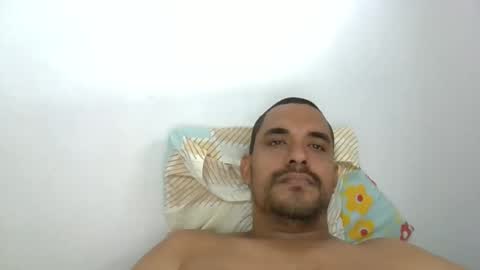 Snapshot of harpechediaz chatting on December 5, 1:01 pm ricardo online show from December 5, 1:01 pm