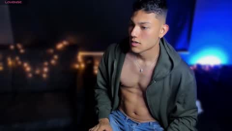Snapshot of harrydavidsonx chatting on February 24, 4:47 pm ... online show from February 24, 4:47 pm